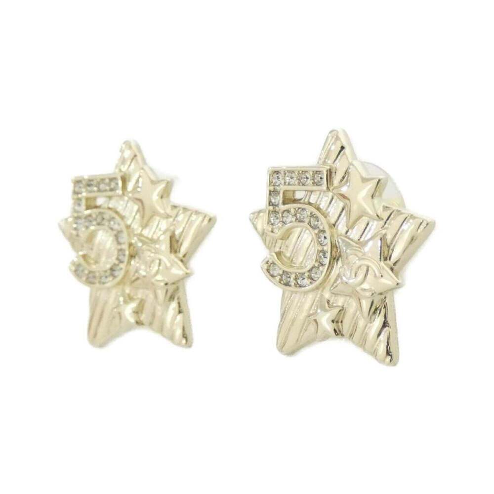 CHANEL White Earrings - Picture 2 of 3